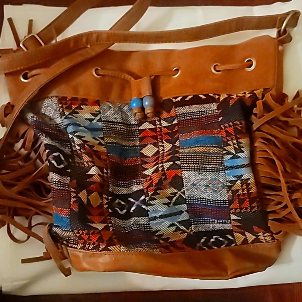 Tribal hippie, purse with cute fringe! 😍(check out the video! - Picture 1 of 13